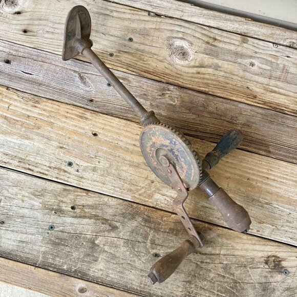 Vintage Hand Crank Shoulder Breast Drill Egg Beater Antique - Picture 1 of 8